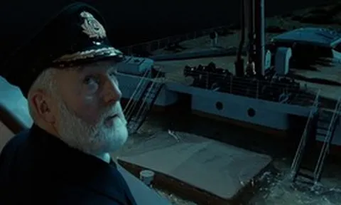 “Thuyền trưởng Titanic huyền thoại” Bernard Hill qua đời ở tuổi 79