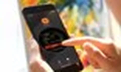 Hướng dẫn hộ kinh doanh kê khai thuế với Chatbot trên eTax Mobile