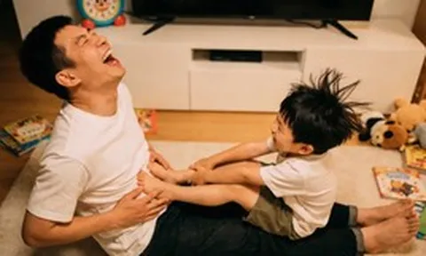 Nếu nhà bạn có con trai: Cho con 4 thứ này còn giá trị gấp ngàn lần tiền bạc, xe sang!