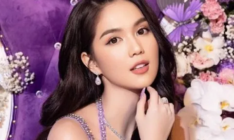 "Nữ hoàng nội y" Ngọc Trinh gia nhập hội mẹ bỉm sữa?