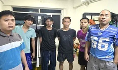 Kiểm tra đột xuất một doanh nghiệp trong khu công nghiệp