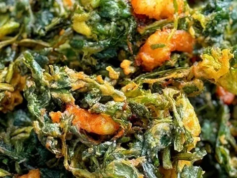 Loại rau hiếm khi “ngậm” thuốc trừ sâu, trời Tây mê tít: Ra chợ Việt là thấy đầy