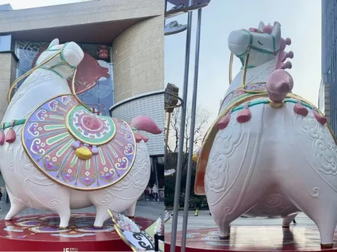 Linh vật ngựa béo gây sốt ở Trung Quốc, được ví như... Bát Giới