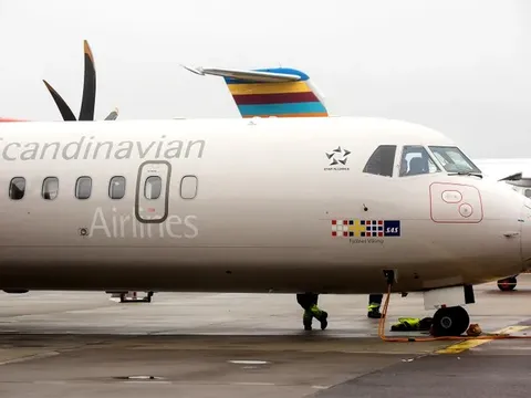 Bỉ: Phi công phanh gấp vì cất cánh nhầm đường lăn, hành khách "thót tim"