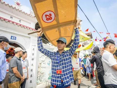 Hà Nội: Đặc sắc lễ hội thi thả diều ngàn năm tuổi