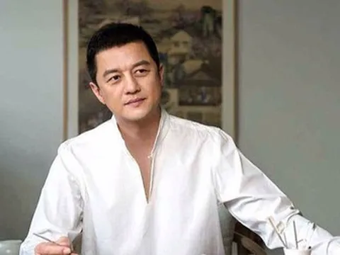 Cú lội từ “kẻ thất bại” vì nợ nần đến ông hoàng livestream của Lý Á Bằng