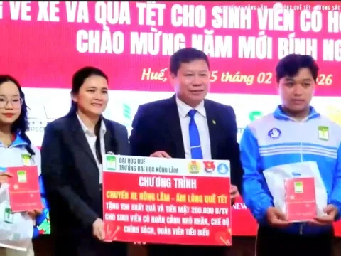 Những tấm vé xe Tết mang đầy tình yêu thương