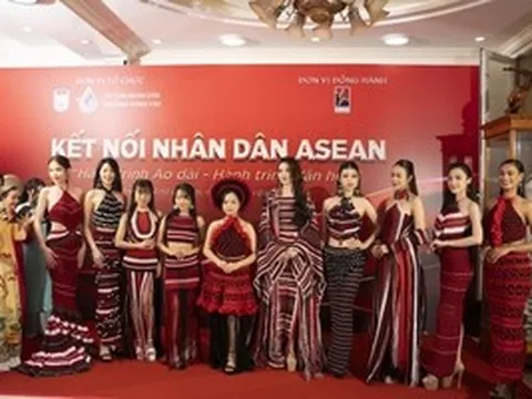 Việt Hùng cùng dàn người đẹp đưa văn hóa Việt ra thế giới