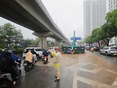 Hà Nội phân luồng giao thông tại các tuyến phố có rào chắn dự án chống ngập