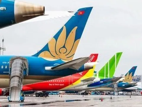 Khổ như mua vé máy bay, du lịch dịp 30-4, 1-5