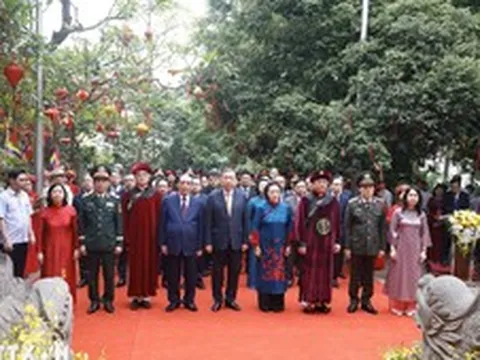 Tổng Bí thư, Chủ tịch nước Tô Lâm dâng hương tưởng niệm các vua Hùng