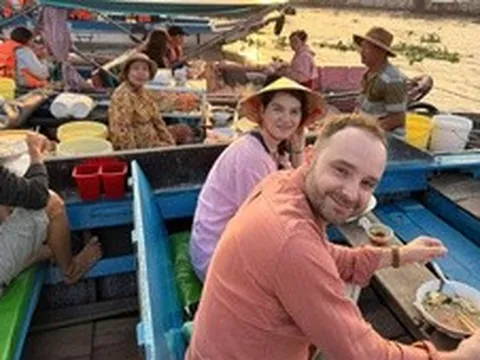 Làm gì để khơi thông 'mạch sống' du lịch đường sông Cần Thơ?