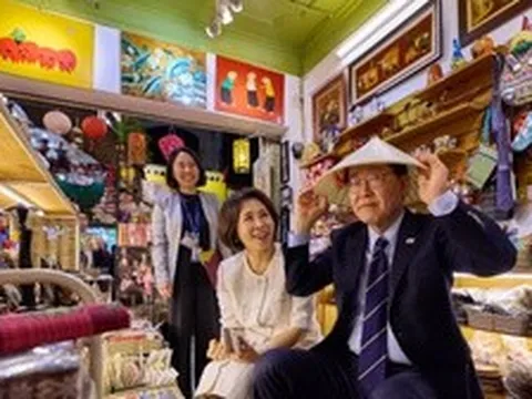 Món đồ 20.000đ đích thân Tổng thống Hàn Quốc mua ở Việt Nam: Rất nhiều người cũng từng mua