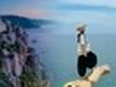 Cảnh báo mỏm đá chụp hình đang gây sốt ở Ninh Thuận: Đẹp nhưng tiềm ẩn nhiều nguy hiểm