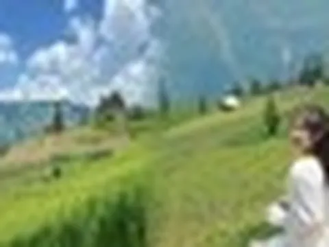 Phát hiện biển mây cuồn cuộn trên đỉnh núi Hà Giang, khách ấn tượng vì cảnh đẹp như Thuỵ Sĩ mà giá vé chỉ vỏn vẹn 20 ngàn