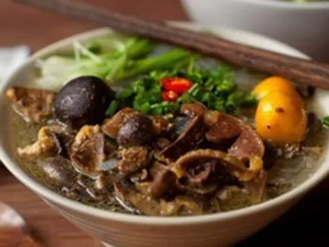 Loại miến không trắng tinh lại được chứng nhận là loại "chuẩn", người ăn nhận xét: Khác hẳn hàng siêu thị