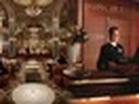 Thế mà lại hay: Ở 5 khách sạn sao đừng dại tự book bàn, nhờ lễ tân đặt hộ lại được chăm như VIP