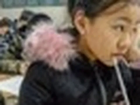 Trẻ EQ cao có 7 hành vi này, cha mẹ tuyệt đối không nên bỏ qua