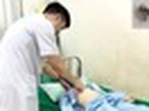 Nguy hiểm: Nhổ răng tại nhà, bé trai nguy kịch vì răng rơi vào phổi