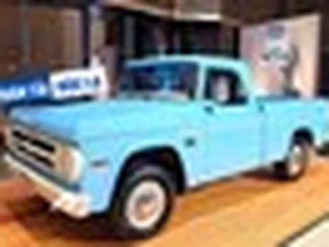 Soi hàng hiếm bán tải Dodge D200 tại TP.HCM: Lăn bánh chỉ khoảng 60.000 km, nhìn như mới đập thùng dù trải qua hơn nửa thế kỷ