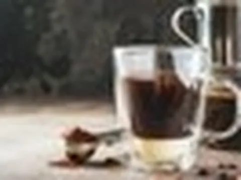 Người đàn ông 37 tuổi uống một cốc cà phê mỗi ngày suốt 1 năm, bác sĩ ngạc nhiên khi xem kết quả khám: "Anh đã uống gì vậy?"