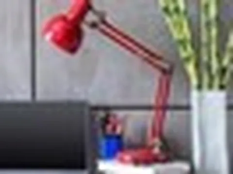 9 loại cây tốt nhất nên để trên bàn làm việc