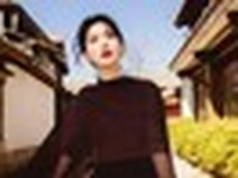 Hạn chế đăng ảnh gợi cảm, Ngọc Trinh thay đổi ra sao sau biến cố?