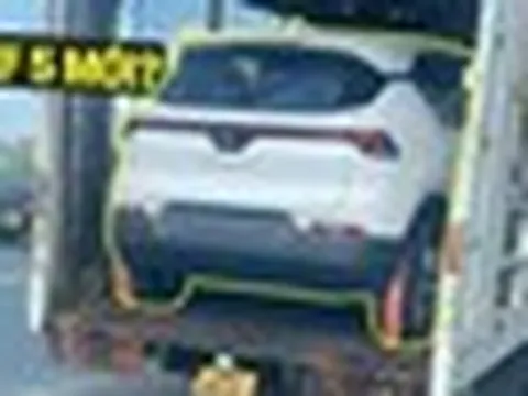 Xe lạ dễ là VinFast VF 5 mới lộ diện trên đường: Dáng quen thuộc nhưng cấu trúc đèn khác biệt, cánh gió lớn, có thể đổi cả nội thất