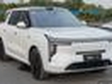 Tin xe 2/8: MG IM8 chạy điện hơn 400 km, Lexus LX 700h đầu tiên về Việt Nam
