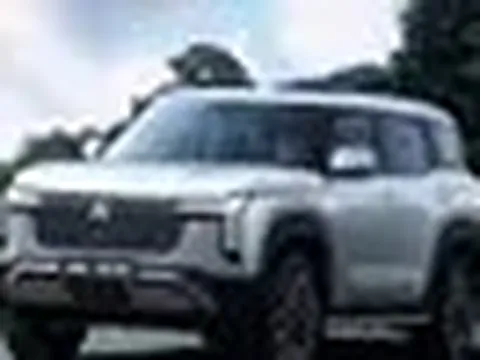 Mitsubishi 'tất tay' với xe hybrid