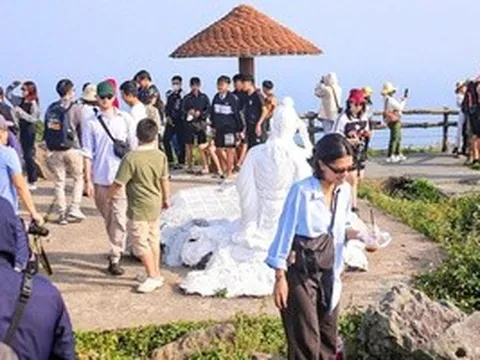 Đà Nẵng mở tour thưởng trà trên đỉnh Bàn Cờ
