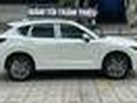 Mazda CX-5 xả kho giảm giá tới 107 triệu đồng tại đại lý, bản cao giá xuống áp sát Toyota Yaris Cross