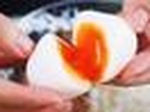 Khi luộc trứng, 99% mọi người đều mắc sai lầm: Đây mới là cách đúng để luộc trứng mềm ngon tuyệt vời