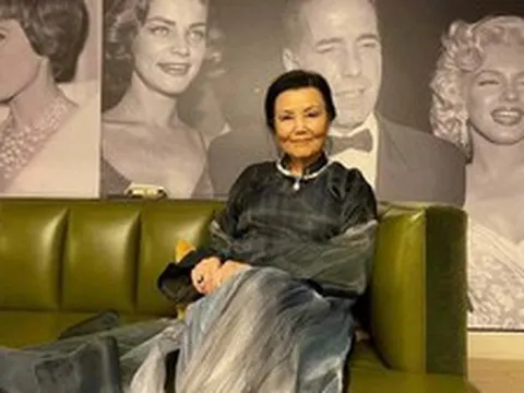 "Tứ đại mỹ nhân Sài Gòn" đình đám một thời từ Mỹ về Đà Nẵng, U90 vẫn thần thái, trẻ đẹp