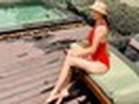 Cuộc sống giàu có trong biệt thự hơn 400 tỷ ở TP.HCM của Hà Kiều Anh SN 1976