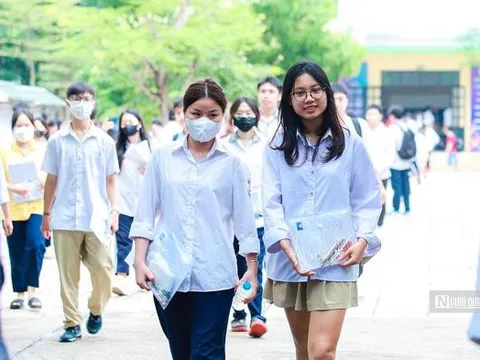 Điểm chuẩn đại học 2026: Xuất hiện ngành lấy tuyệt đối 30/30, nhóm ngành STEM điểm tăng vọt