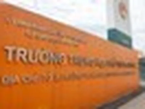 Khởi tố thêm Hiệu trưởng trường chuyên Tuyên Quang và 6 người trong vụ 147 điểm 10 môn Toán
