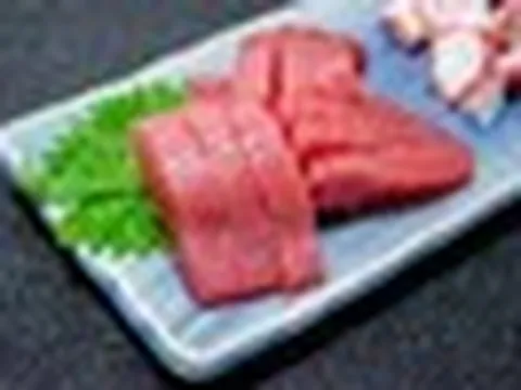 Cảnh báo ăn sashimi cùng thứ này dẫn đến tổn thương thận cấp tính: Bác sĩ tiết lộ 5 thói quen ăn uống làm tăng nguy cơ chạy thận phải bỏ ngay