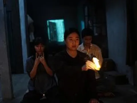 Phim có NSƯT Hạnh Thúy, Lê Khánh… tuyên bố dừng chiếu rạp