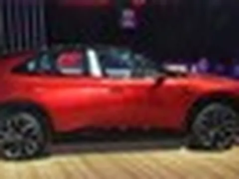 Mazda CX-6e 2026 ra mắt: Nâng cấp LiDAR, hỗ trợ lái tới 130 km/h, có cả bản EV và EREV