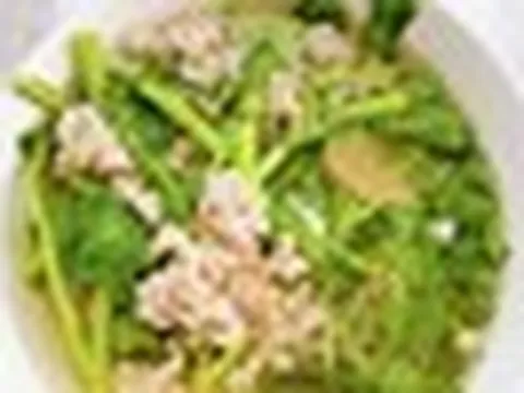 Việt Nam có loại rau giá rẻ bèo nhưng được CDC Mỹ đánh giá "tốt nhất thế giới": Từng mọc dại chẳng ai ăn