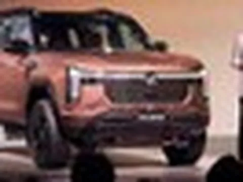 Mitsubishi Pajero thế hệ mới ra mắt: Khung gầm rời, 2 màn lớn, máy dầu 2.4L, có thể thêm hybrid cạnh tranh Land Cruiser, lắp ở gần Việt Nam