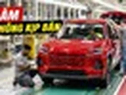 SUV Toyota bán chạy nhất thế giới ‘cháy hàng’ liên tục: Một đại lý có hơn 800 khách chờ, có người chờ nửa năm mới có xe