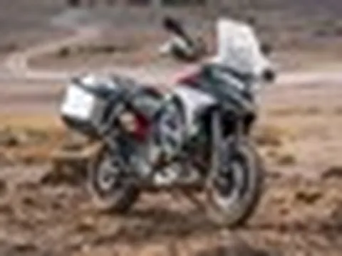 Mẫu xe phân khối lớn hạng sang giá hơn 800 triệu đồng: Cảm giác phóng Ducati Multistrada V4 Rally 2026 thực chất ra sao?
