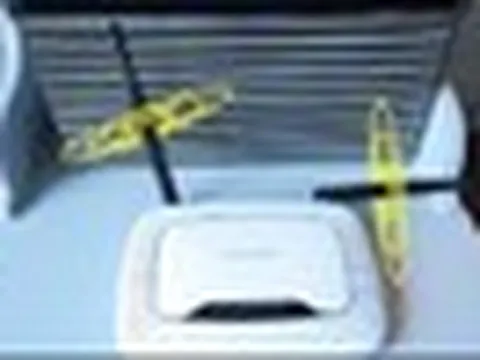 Lời khuyên cho những gia đình đang dùng bộ phát Wi-Fi, chỉnh ăng ten bộ phát sao cho mạng "khỏe"