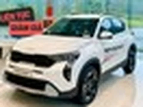 Kia Sonet lại tạo 'đáy' mới, giá thực tế chưa đến 440 triệu