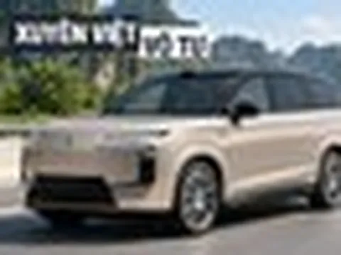 BYD có SUV mới giá quy đổi từ hơn 1,1 tỷ đồng: Đầy điện chạy gần 1.000km, sạc 10-97% chỉ trong 9 phút, phần cứng khủng hỗ trợ tự lái