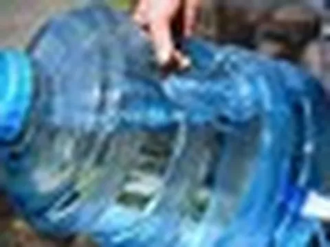 Lời khuyên cho những gia đình đang dùng nước đóng bình