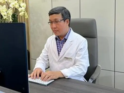 Từng trượt đại học, thi Sinh 5,5 điểm đến hai lần thủ khoa trường Y