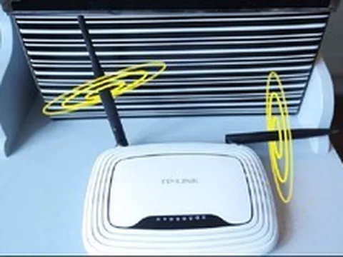 Lời khuyên cho những gia đình đang dùng bộ phát Wi-Fi, chỉnh ăng ten bộ phát sao cho mạng "khỏe"